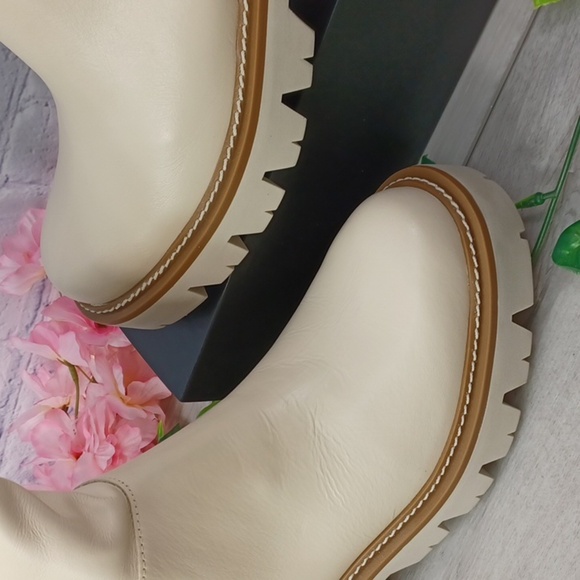 Arezzo Bailey Leather Tractor Boot NWOB - Picture 8 of 12